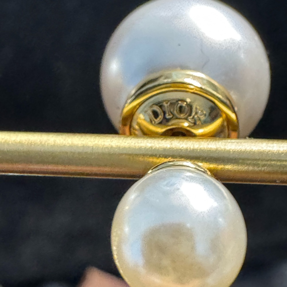 Dior Elegant Gold and Pearl Star Jewelry Set - Picture 5 of 6